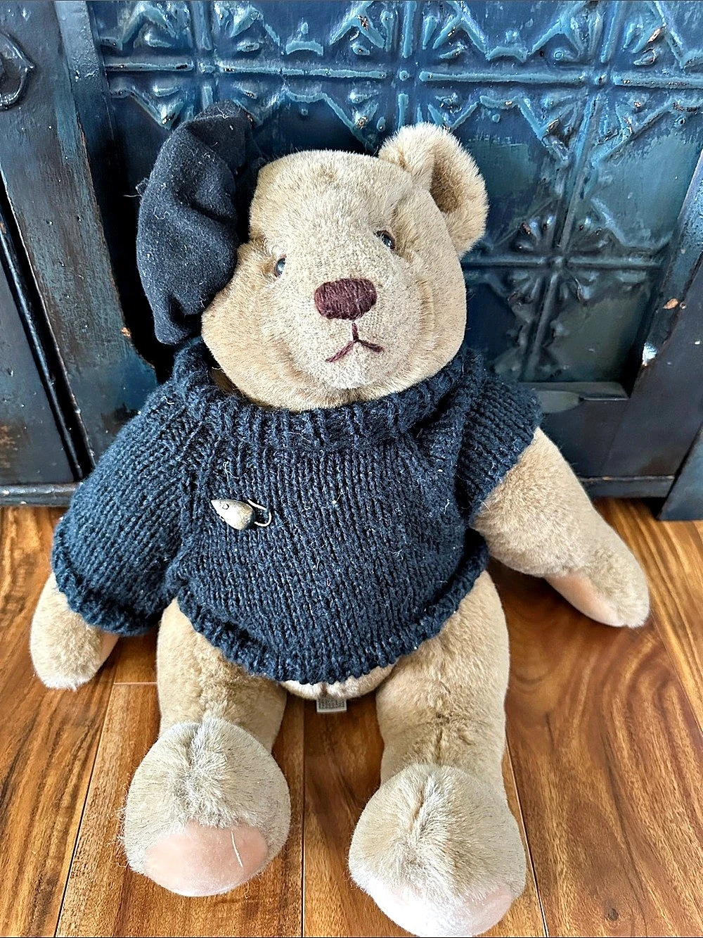 GUND Bialosky Bear with Black Sweater and Beret with mouse pin